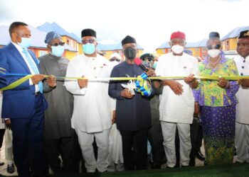 Buhari inaugurates police barracks 10 years after NDDC awarded project