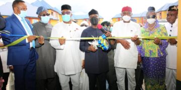 Buhari inaugurates police barracks 10 years after NDDC awarded project