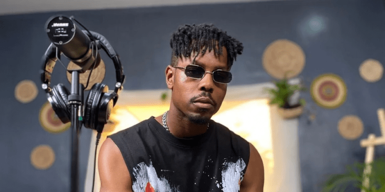 Singer Ladipoe Gets An Outstanding Award