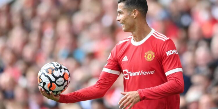 Ronaldo’s brace takes Man Utd top of table