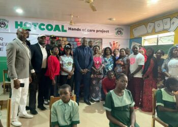 Corps member partners Hot Coal Basketball Club to provide computer lab, basketball court for school in FCT