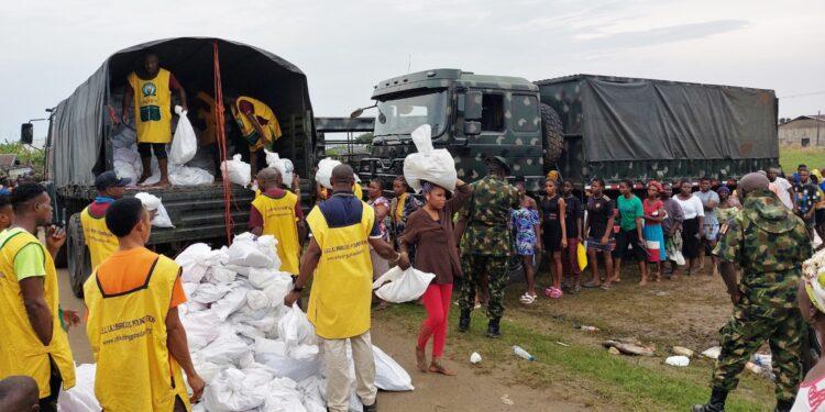 Army, Foundation distribute N30m relief items to flood victims in Rivers