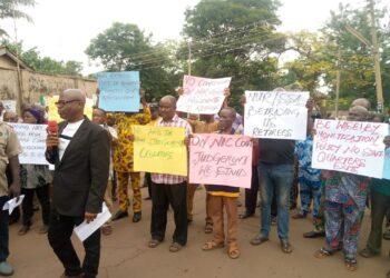 Railway Retirees pass vote of no confidence on NRC leadership