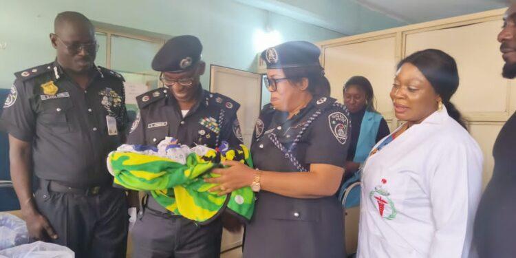 Enugu CP visits, felicitates family of police sergeant whose wife delivered triplet at police clinic