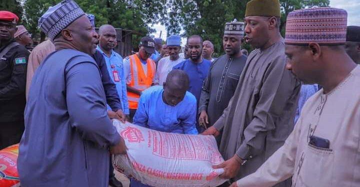 Fuel Subsidy: Zulum shares food to 2,000 households in Mafoni