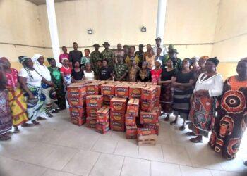 Army distributes 10,000 books to students in Rivers