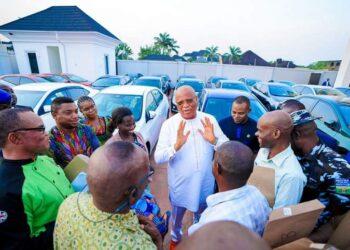 Jubilation as Gov Umo Eno Presents Cars to Personal Aides at Christmas