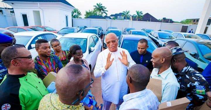 Jubilation as Gov Umo Eno Presents Cars to Personal Aides at Christmas