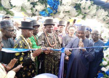 FG inaugurates Port Harcourt-Aba rail project, train service begins