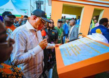 Governor Umo Eno Approves Recruitment of Additional Health Workers