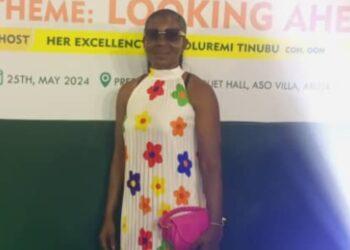 First Lady Tinubu confers “mother of the nation” merit award on Maureen Mmadu