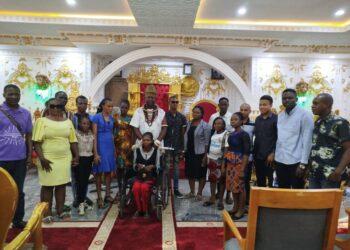 CHAIRMAN SOUTH EAST TRADITIONAL RULERS COUNCIL, HRM IGWE ASADU, DONATES  N2 MILLION TO UNN VISUALLY IMPAIRED STUDENTS