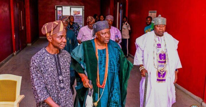 Orangun of oke-Ila visits NTA Sports, calls for collaboration