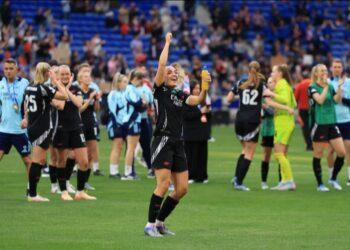 Rampant Arsenal hammer Lyon to reach women’s Champions League final