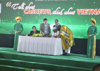 Nigeria, Vietnam Sign Strategic Pact to Boost Cashew Trade, Technology Exchange
