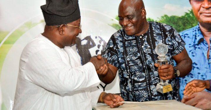 Fred Otobo clinches overall best net prize at Engr. Andrew Yakubu’s 70th birthday golf kitty