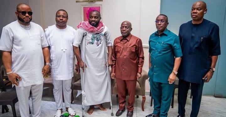 GOV. OTTI REWARDS MILITARY OFFICER WHO SERVED MERITORIOUSLY DURING ABIA DARK YEARS, OFFERS HIM OVERSEAS MEDICAL TREATMENT