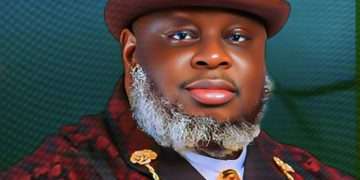 Akassa traditional leader in Bayelsa applauds Navy for arrest of suspected criminals